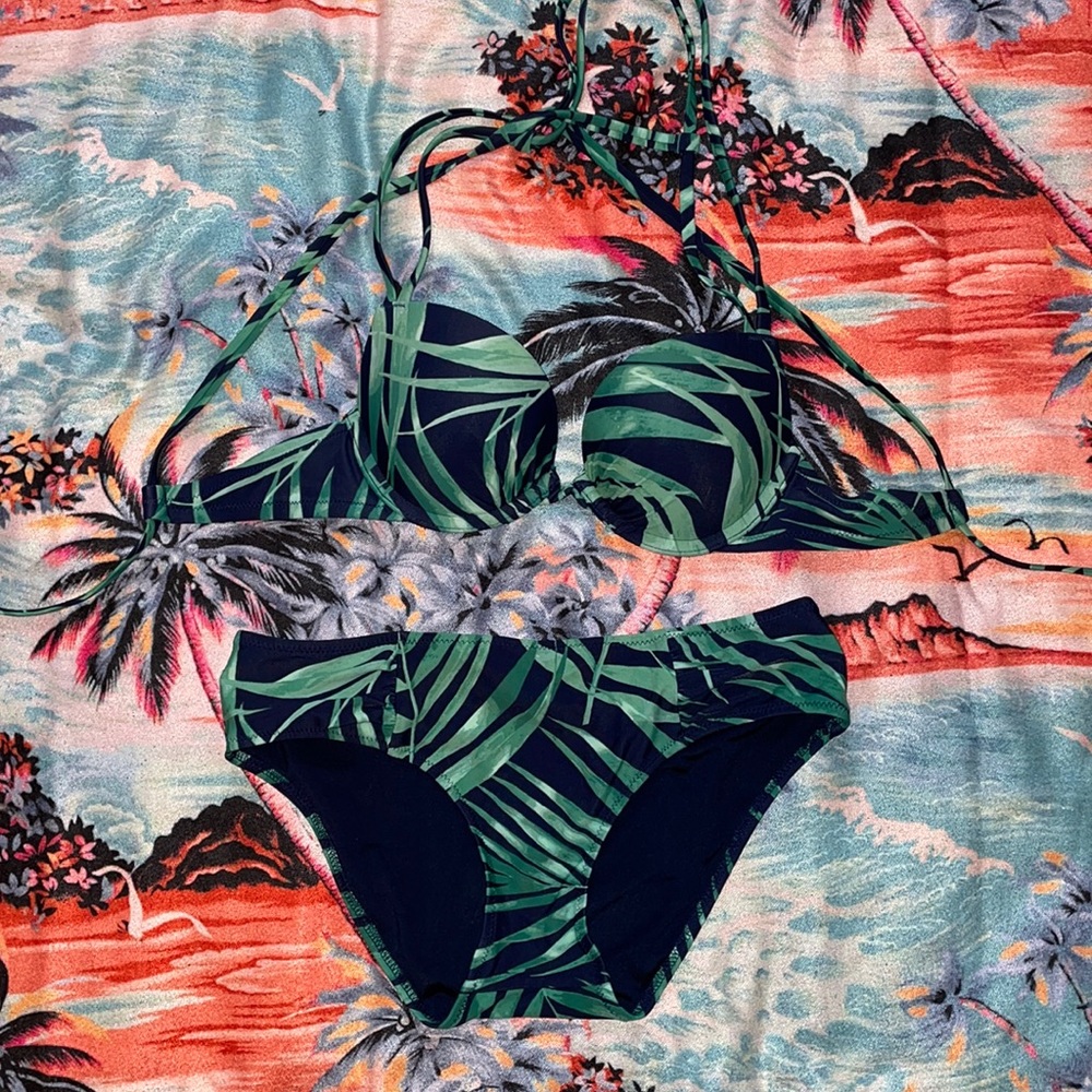 American Eagle Leafy Bikini Size S